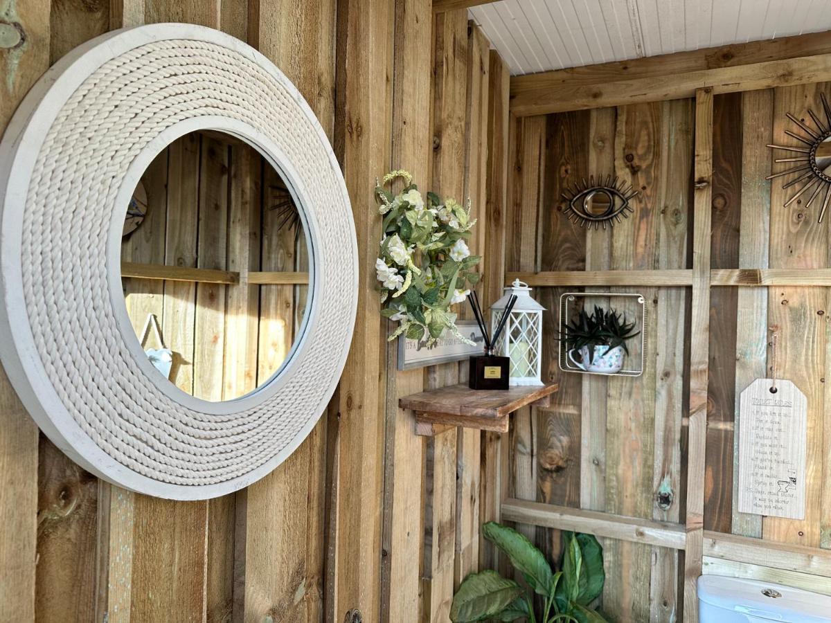 Hotel Deerstone Glamping-Pinhaw Beacon Dome Hot Tub Earby Esterno foto