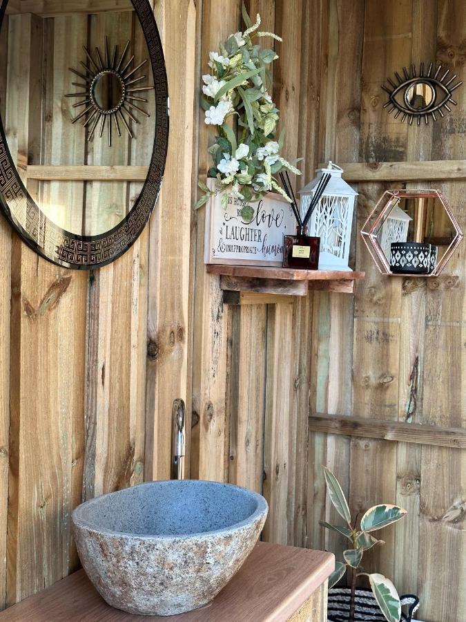 Hotel Deerstone Glamping-Pinhaw Beacon Dome Hot Tub Earby Esterno foto