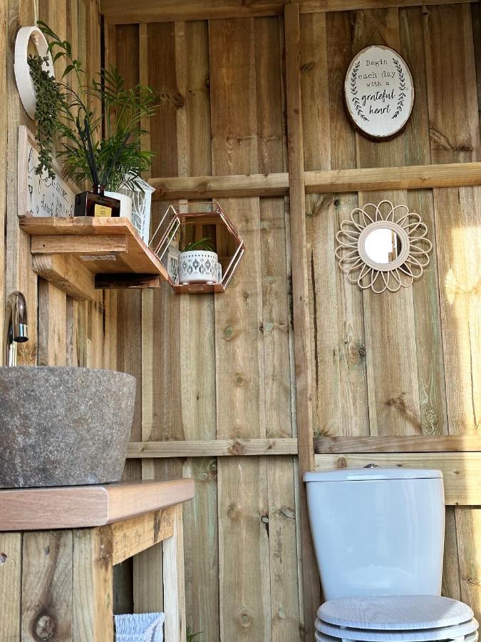 Hotel Deerstone Glamping-Pinhaw Beacon Dome Hot Tub Earby Esterno foto