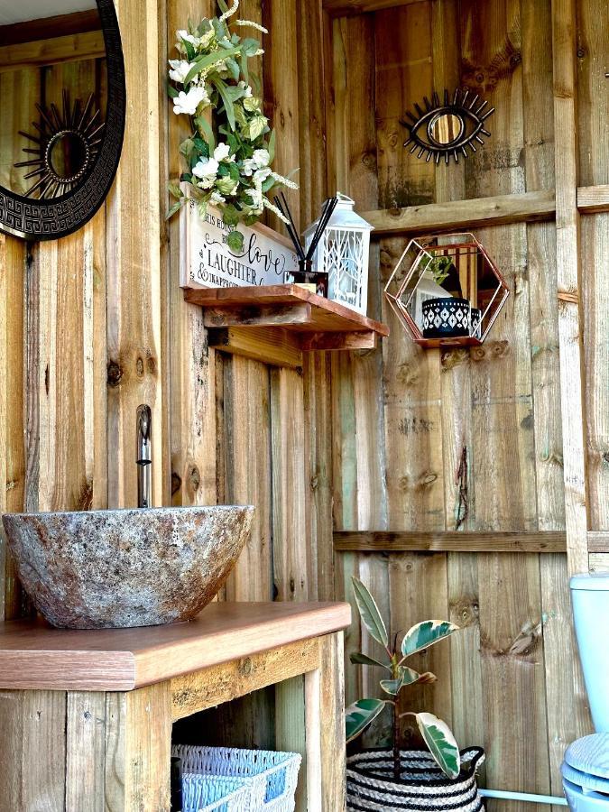 Hotel Deerstone Glamping-Pinhaw Beacon Dome Hot Tub Earby Esterno foto