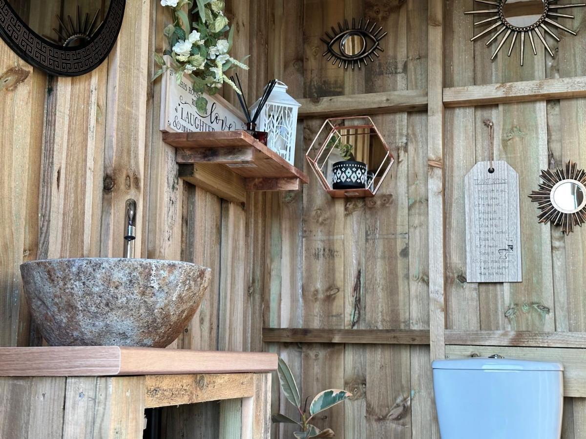 Hotel Deerstone Glamping-Pinhaw Beacon Dome Hot Tub Earby Esterno foto