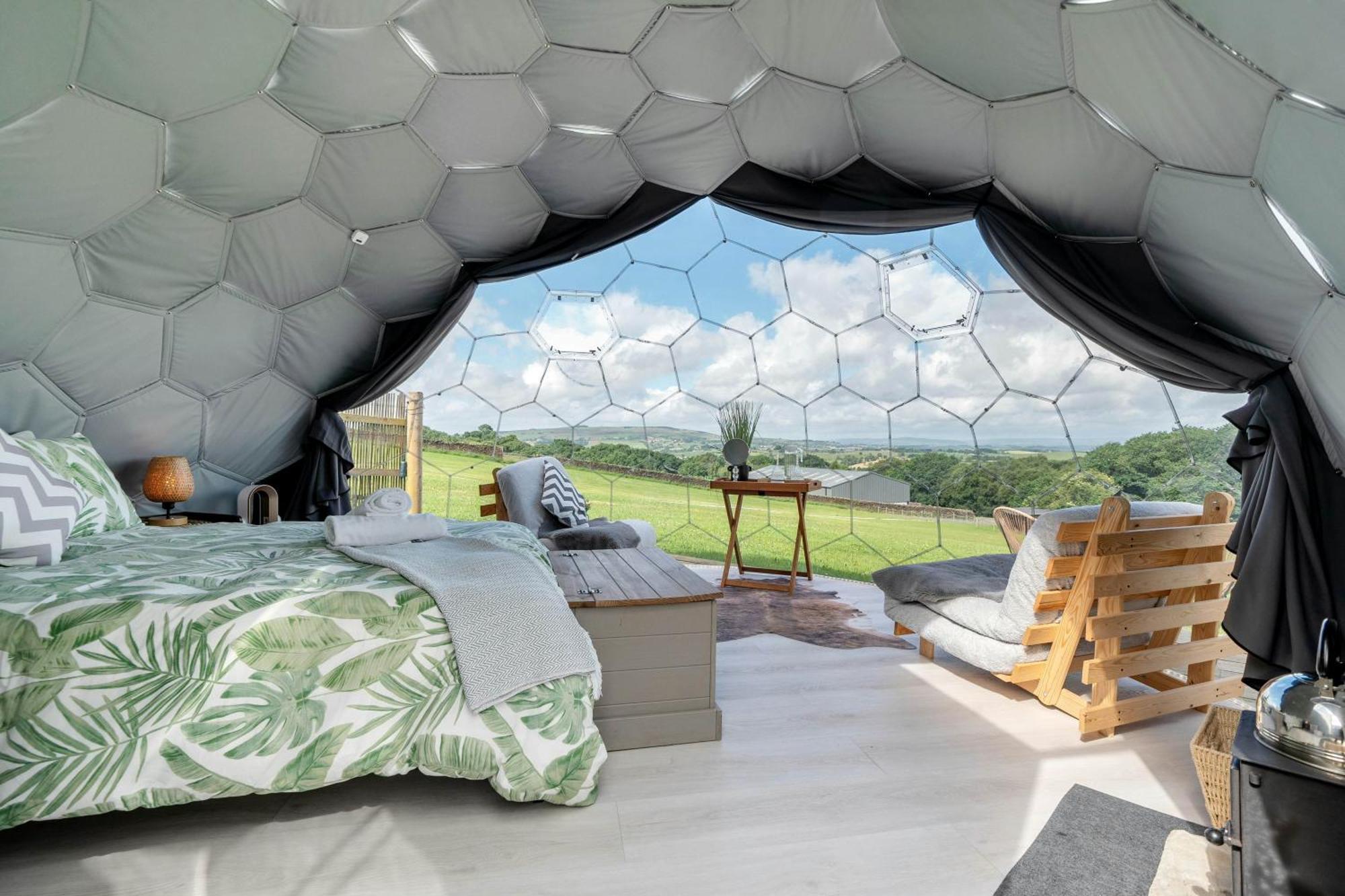 Hotel Deerstone Glamping-Pinhaw Beacon Dome Hot Tub Earby Esterno foto